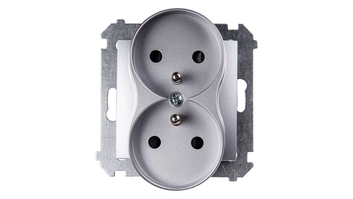 Simon 54 Gniazdo podwójne z/u 16A IP20 z przesłoną torów srebrny mat DGZ2MZ.01/43