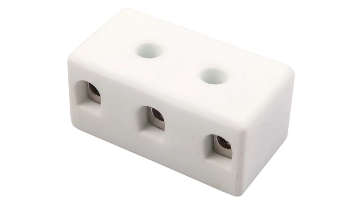 Złączka gwintowa porcelanowa 4mm² 3-tory biała z 2 otworami montażowymi CPO-5A-3P 80713516