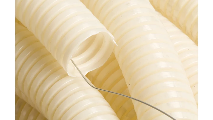 Rura karbowana z pilotem 32mm kolor naturalny 750N FK15/32F DX16332 /50m/