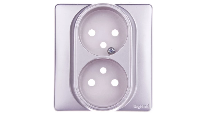 CELIANE Plakietka gniazda 2x2P+Z tytan 068947