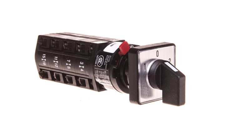 Łącznik krzywkowy 1-0-2 4P 10A do wbudowania TM-4-8213/EZ 045847