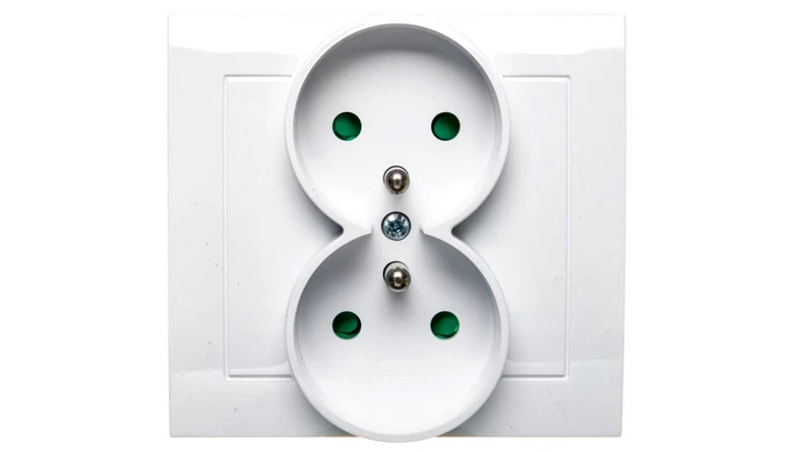 KIER Gniazdo podwójne z/u z przesłonami białe GP-2WZP/00