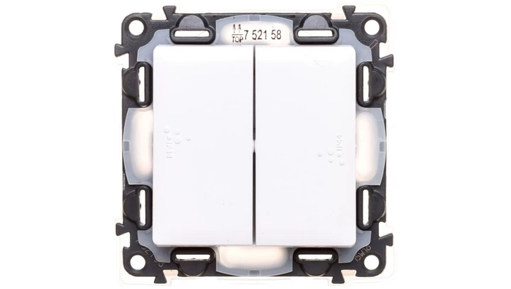 VALENA LIFE Łącznik schodowy IP44 biały 752158