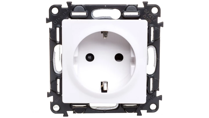 VALENA LIFE gniazdo 2 P+Z z przesłoną, białe 16 A – 250 V, 753120