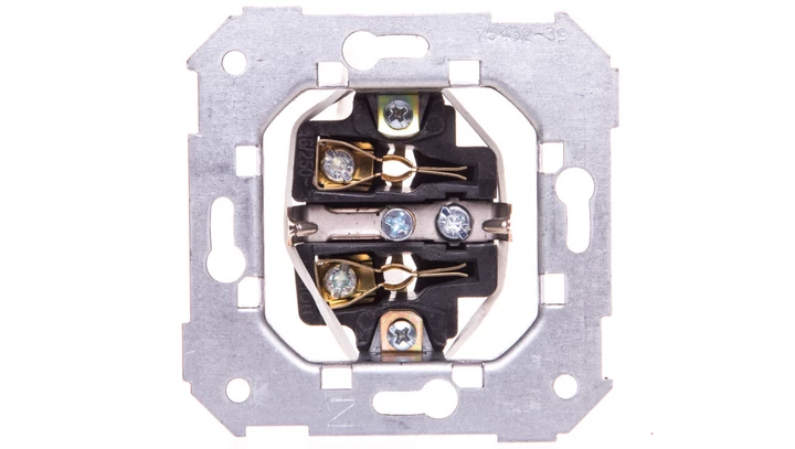 Simon 82 Gniazdo pojedyncze SCHUKO z/u 16A mechanizm 75432-39