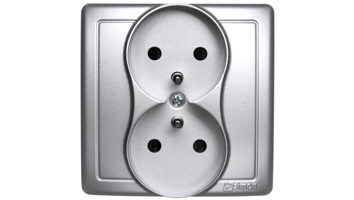 Simon Basic Gniazdo wtyczkowe podwójne z uziemieniem kompletne z przesłonami 16A 250V srebrny mat BMGZ2z/43