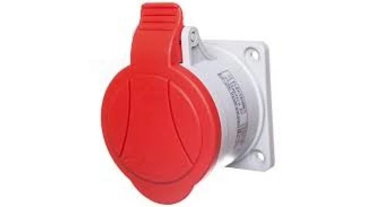 Gniazdo tablicowe 32A/400V 3P+N+Z proste GTP 32/5 921835