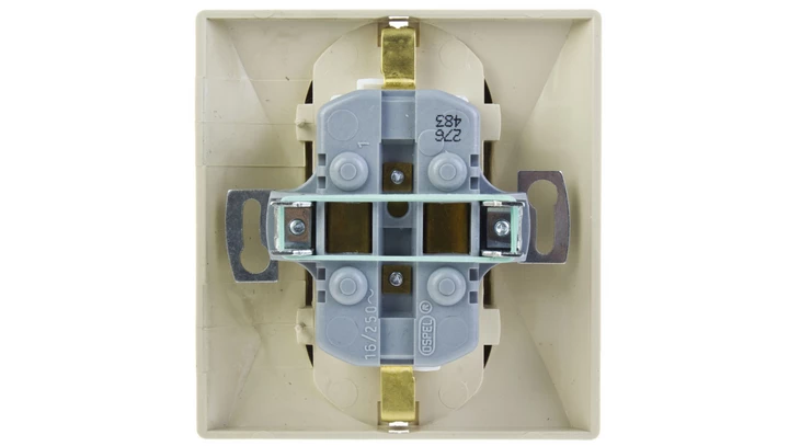 AKCENT Gniazdo podwójne z/u Schuko z przesłonami beżowe GP-2ASP/01