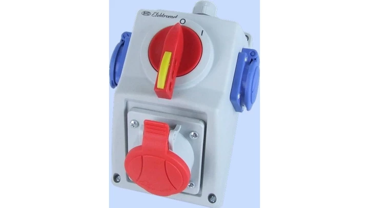 Zestaw z o C16-18.2N rozłącznik 0-1 + wtyk 16A 3P+N+Z/2x16A 2P+Z IP44 971650