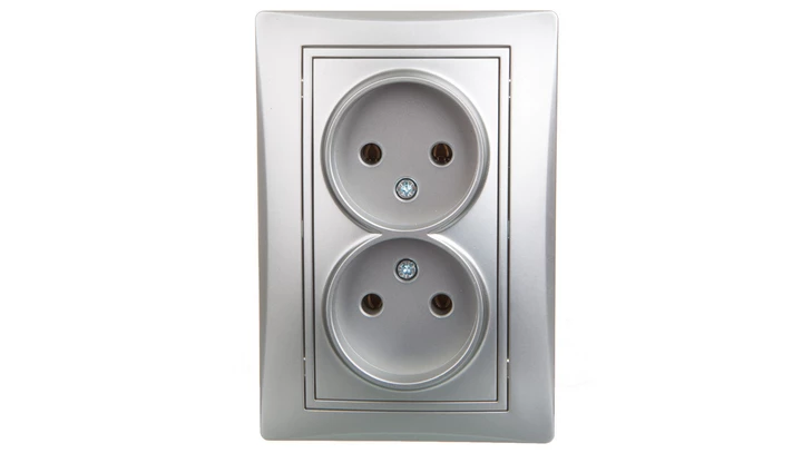 DOMO Gniazdo podwójne bez uziemienia kompletne śrubowe 16A 250V srebrny 011280143 24859