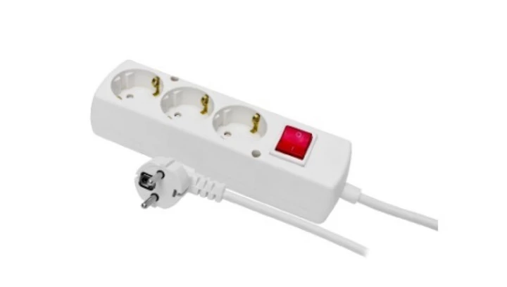 Przedłużacz z wyłącznikiem 3-gniazda z/u Schuko 10A 10m /H05VV-F 3x1/ biały PS-370S WS
