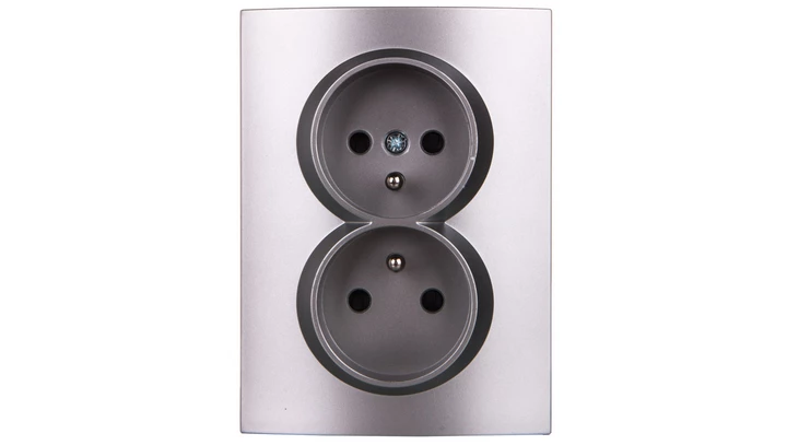 LOGI Gniazdo podwójne 2x2P+Z kompletne z przesłoną styków śrubowe 16A 250V Srebrny 25211