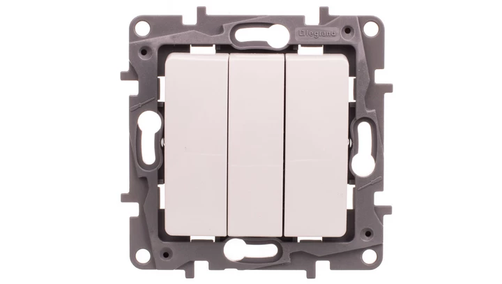 NILOE Łącznik potrójny 10 AX biały 764503