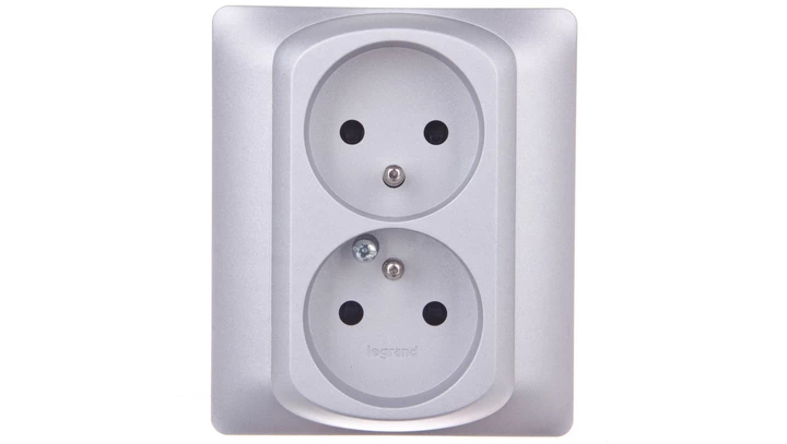 SISTENA LIFE Gniazdo podwójne z/u 16A IP20 metalic 771338