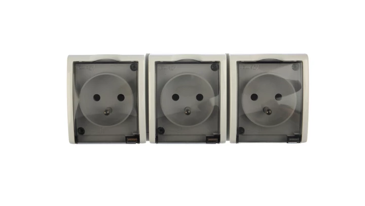 Simon Aquarius Gniazdo hermetyczne potrójne z/u IP54 z klapką dymną białe AQGZ1-3/11a