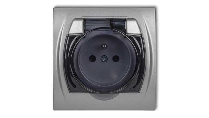 LOGO Gniazdo bryzgoszczelne z/u (klapka dymna) srebrny metalik 7LGPB-1zdp