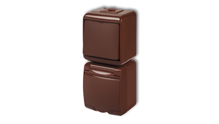 JUNIOR Łącznik jednobiegunowy + gniazdo hermetyczne (klapka brązowa) brązowy 4WGHP-1