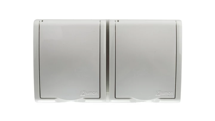 Simon Aquarius Gniazdo hermetyczne podwójne z/u IP54 z przesłoną torów i klapką pełną białe AQGZ1-2z/11