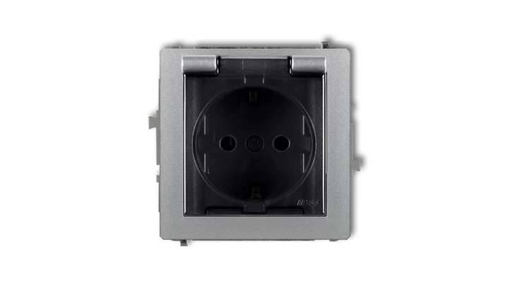 DECO Gniazdo bryzgoszczelne z/u SCHUKO (klapka dymna) srebrny metalik 7DGPB-1sdp