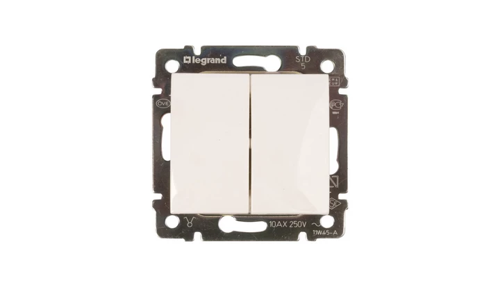 VALENA Łącznik świecznikowy biały 774405