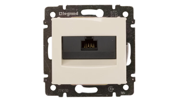 VALENA Gniazdo komputerowe kremowy RJ45 5e UTP 774130