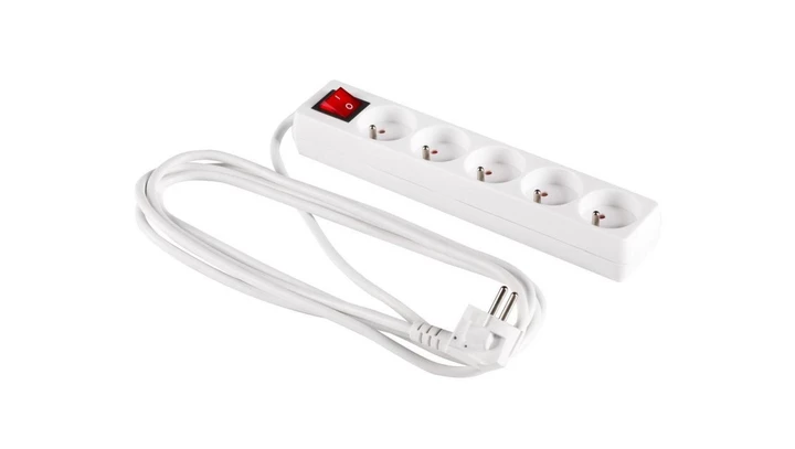 Przedłużacz z wyłącznikiem 5-gniazd z/u 3m /H05VV-F 3G1/ biały PM-ZW-5G-30