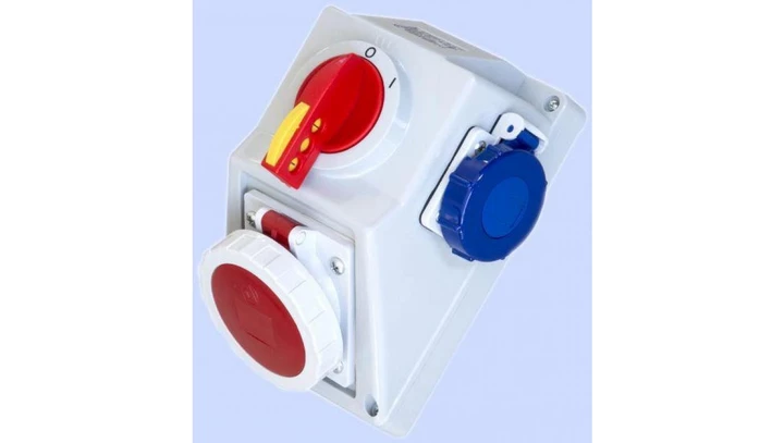 Zestaw C16-19.2N Włącz-wyłącz 0-I Gniazdo 3P+N+Z, 2 x 2P+Z IP-65 971667