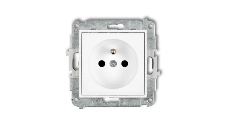 ICON Mechanizm gniazda pojedynczego z uziemieniem 2P+Z (przesłony torów prądowych) biały IGP-1zp