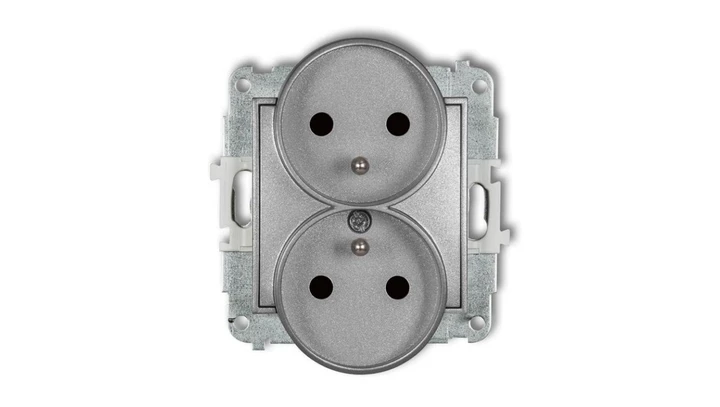 ICON Mechanizm gniazda podwójnego do ramki z uziemieniem 2x(2P+Z) (przesłony torów prądowych) srebrny metalik 7IGPR-2zp