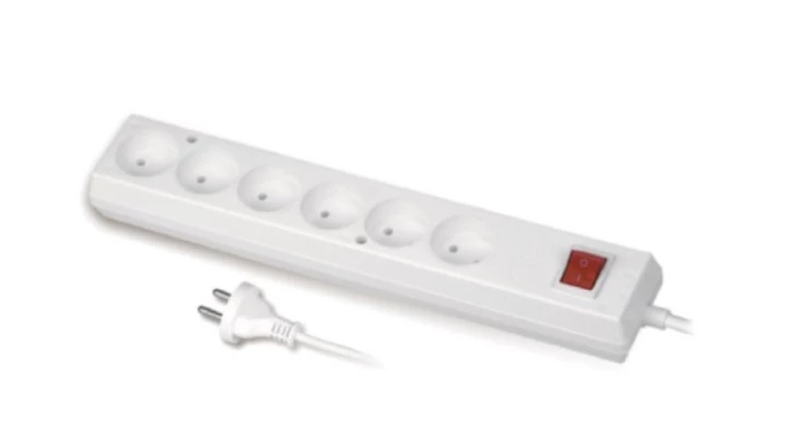 Przedłużacz z wyłącznikiem 6-gniazd b/u 10A 1,5m /OMY 2x1/ biały PS-660WS T-109060