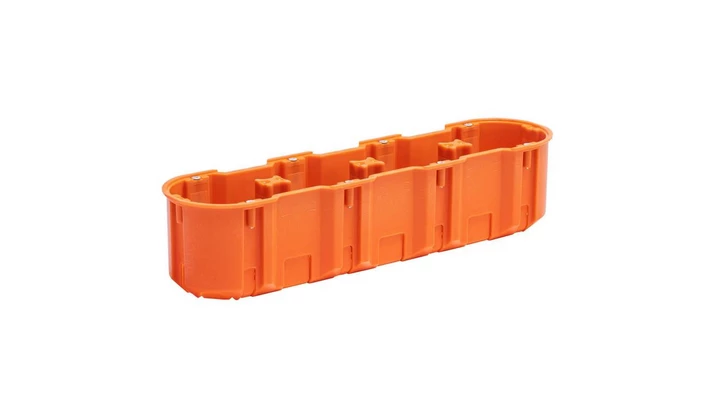 Puszka podtynkowa czterokrotna M4x60DF MultiwallSlim 33414008
