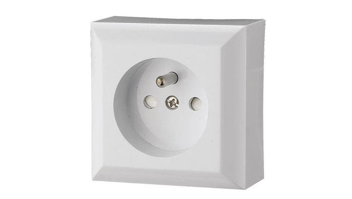 Gniazdo pojedyńcze natynkowe z uziemieniem, IP20, białe, GAO 20455