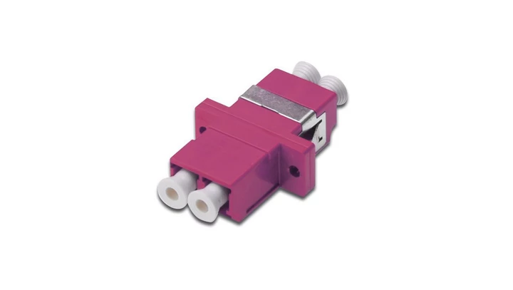 Adapter światłowodowy LC/LC, duplex, wielomodowy OM4, ceramiczna ferrula, różowy DN-96019-1