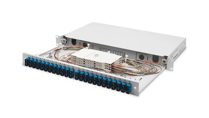 Panel krosowy FO z wyposażeniem 19 1U, 24x SC dx, OS2, pigtaile, adaptery, tacki, wysuwany, szary DN-96322/9