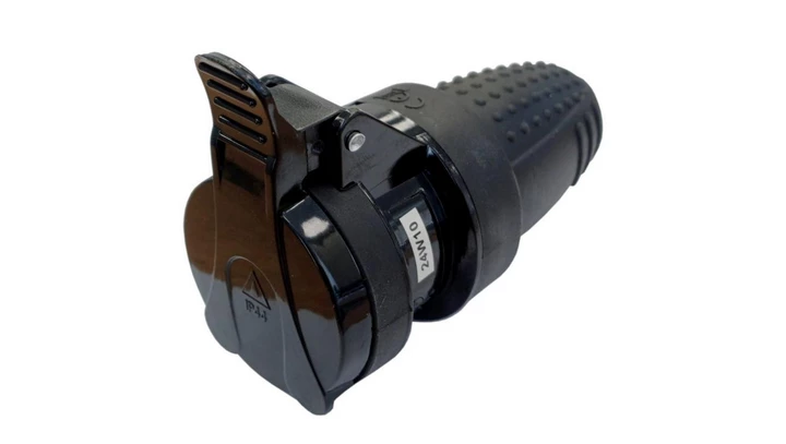 Gniazdo gumowe 2P+Z IP44 250V~ 16 A 3680W 50Hz z klapką 24017