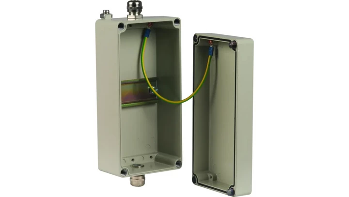 Obudowa aluminiowa, IP 65, 100x200x81 mm, z szyną 35 mm 906055