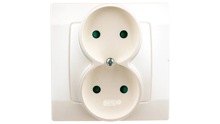 KARO Gniazdo podwójne b/u z przesłonami ecru perłowy GP-2SP/42