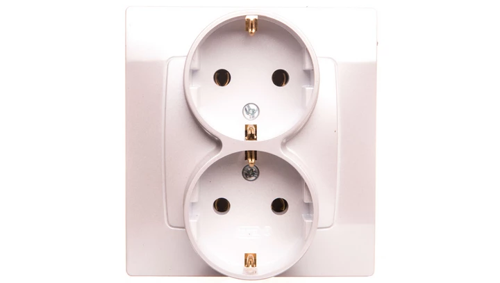 KARO Gniazdo podwójne z/u Schuko srebrny perłowy GP-2SS/43