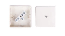 Puszka hermetyczna n/t 86x86x39mm z zaciskiem 5x2,5mm IP55 biała 0226-01