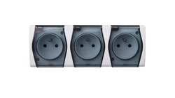 Hermes2 Gniazdo hermetyczne potrójne z/u 16A IP44 białe 1023-01