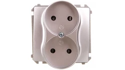 Simon Basic Gniazdo wtyczkowe podwójne bez uziemienia z przesłonami torów 16A 250V srebrny mat BMG2Mz.01/43