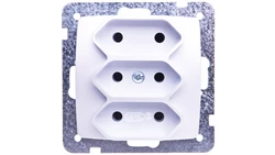 KARO Gniazdo potrójne b/u 2.5A EURO srebrny perłowy GP-3S/m/43