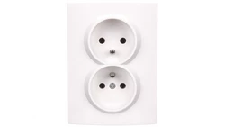 LOGI Gniazdo podwójne 2x2P+Z kompletne śrubowe 16A 250V Biały 25094