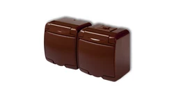 JUNIOR Gniazdo podwójne z/u (klapka brązowa) brązowy 4GHE-2p