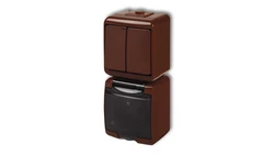 JUNIOR Łącznik świecznikowy + gniazdo hermetyczne (klapka dymna) brązowy 4WGHP-2d
