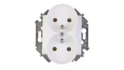 Simon 15 Gniazdo podwójne z/u 16A IP20 białe 1591462-030