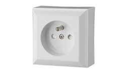 Gniazdo pojedyńcze natynkowe z uziemieniem, IP20, białe, GAO 20455