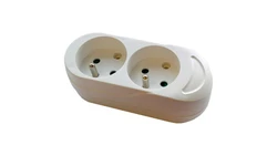 Gniazdo przenośne podwójne z/u IP20 250V~ 16 A białe / 24912